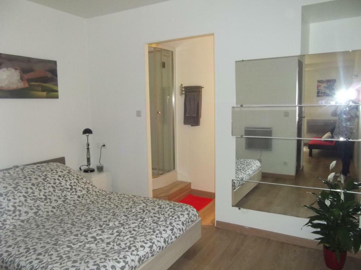 Copropriete Les Iris Apartment Сент Етиен Екстериор снимка