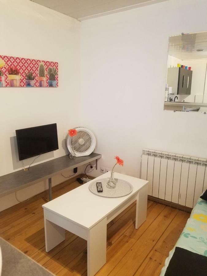 Copropriete Les Iris Apartment Сент Етиен Екстериор снимка